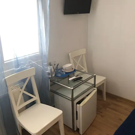 招待所 W Starej Lesnej 3*